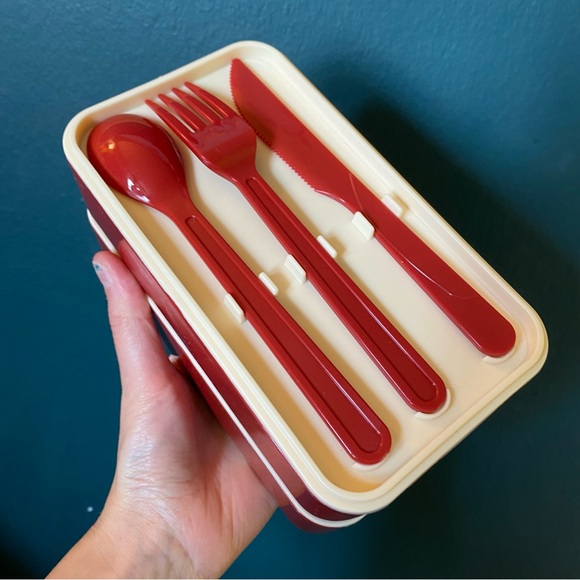 Cute Bon Appetit Hawaiian Shark and Chick Print Double Layer Lunch Box - Picture 4 of 6